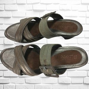 Naot Metallic Olive Green Crisscross Strap Wedge Sandals Size 9.5 (40), EUC